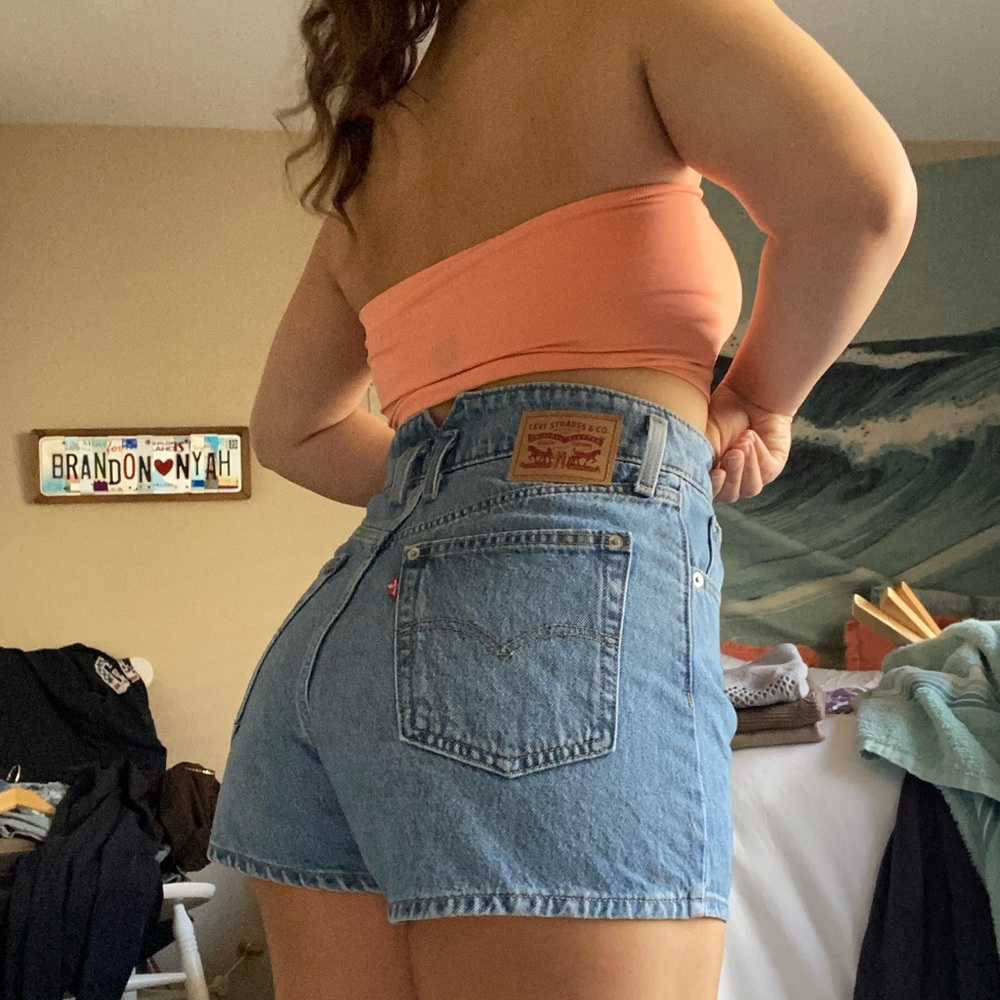 High waisted Levi mom short button up